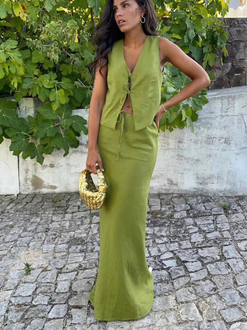 LUNARA™ Two-Piece – Minimal Chic voor de Zomer | Licht Katoen & Vrouwelijk Silhouet in Beweging